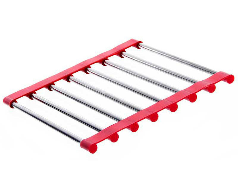 Salvamantel flexible rojo y plateado