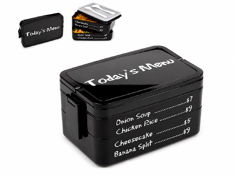 Fiambrera bento box de color negro con tres compartimentos apilables cubiertos incluidos y texto todays menu