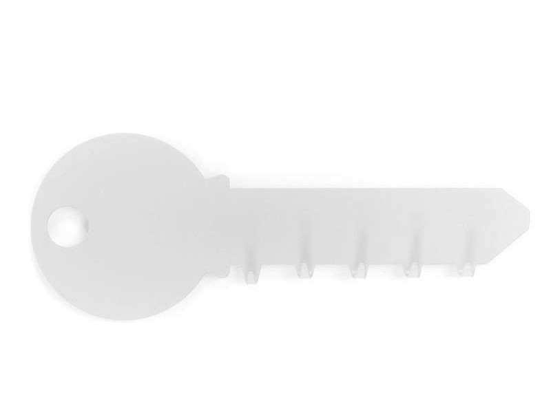 Colgador de llaves de pared metálico en color blanco con silueta en forma de llave y 5 ganchos integrados