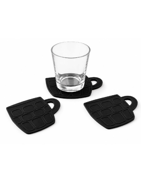 Set de 4 posavasos negros de silicona con forma de jarra de cerveza.