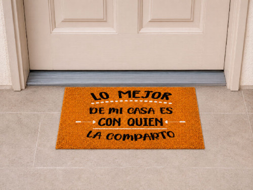 Felpudo Lo Mejor De Mi Casa es con Quien la Comparto 2