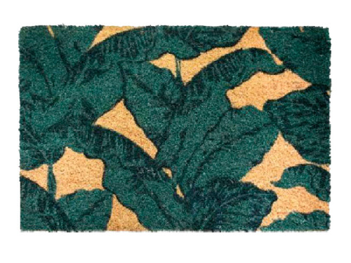 Felpudo con estampado de grandes hojas verdes sobre fondo natural.