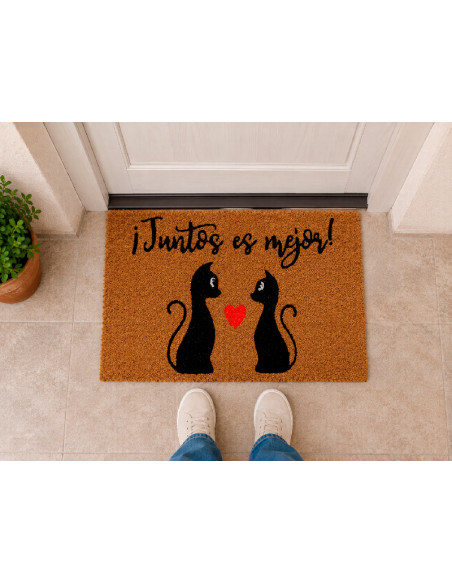 Felpudo Juntos es mejor en la puerta de casa