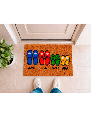 Felpudo Personalizado Zapatillas de Casa en la puerta de casa.