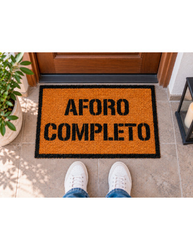 Felpudo Aforo Completo en la puerta de casa