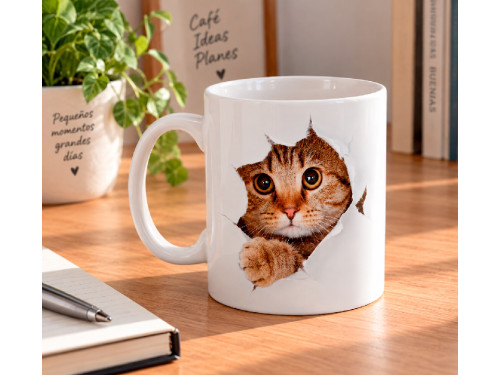 Taza blanca de cerámica con diseño de gatito por ambos lados y capacidad de 325 ml. 2