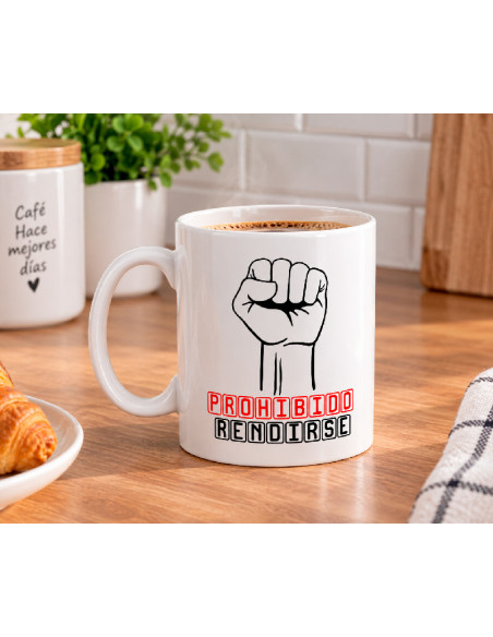 Taza Prohibido Rendirse en la cocina