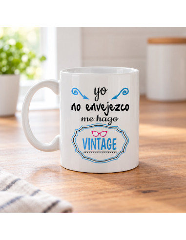 Taza Yo no envejezco, me hago vintage en la encimera