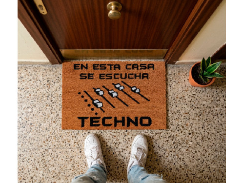 Felpudo original En esta casa se escucha techno de fibra de coco 2