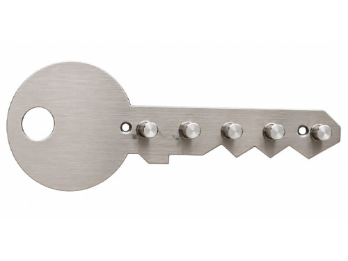 Cuelgallaves de metal con forma de llave y varios ganchos.
