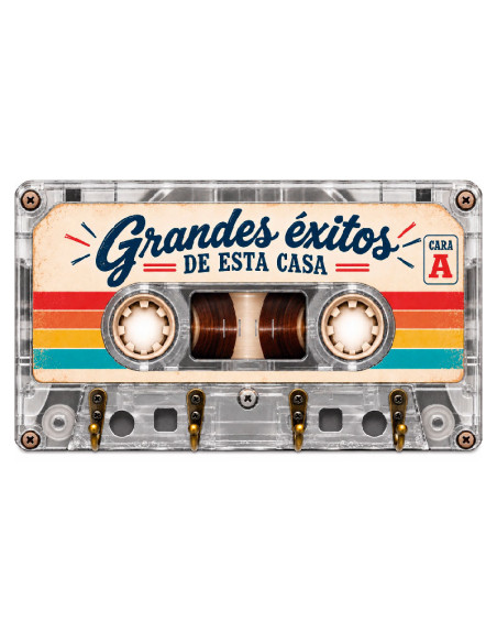 ALT imagen principal
Colgador de llaves de MDF con diseño de cassette retro Grandes éxitos de esta casa y 4 ganchos metálicos.